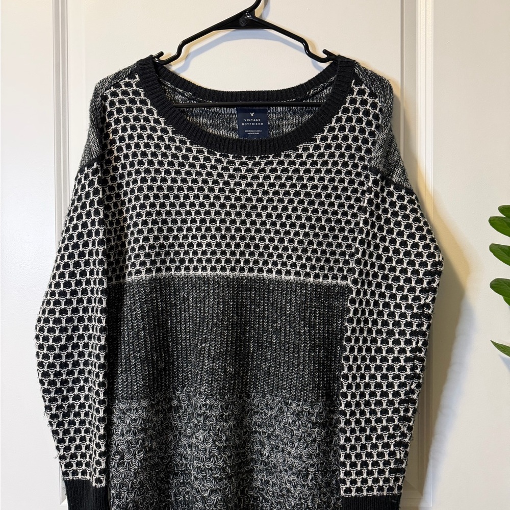 American Eagle Outfitters Vintage Boyfriend Sweater Size Small